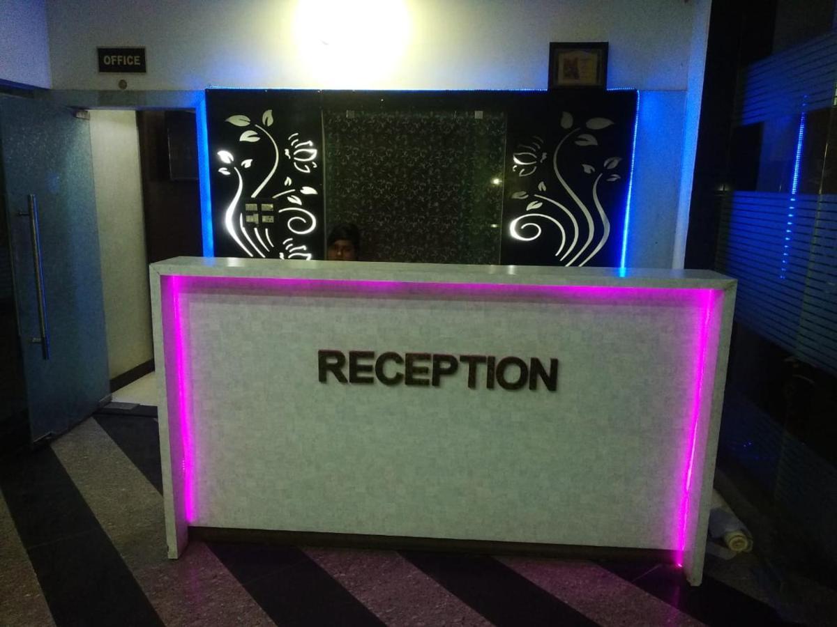 קאנפור Negi'S Grand By Wb Hotels מראה חיצוני תמונה