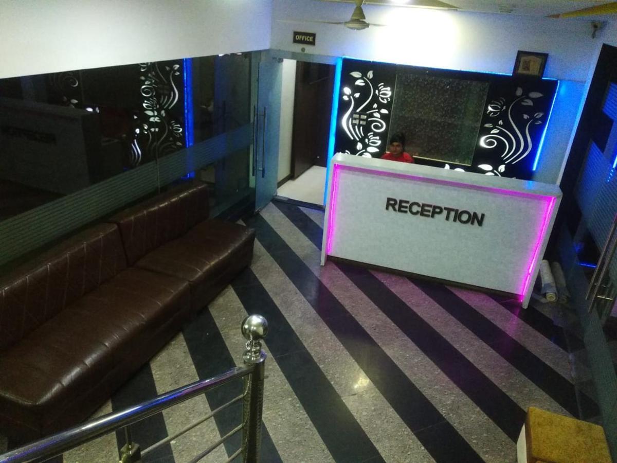 קאנפור Negi'S Grand By Wb Hotels מראה חיצוני תמונה